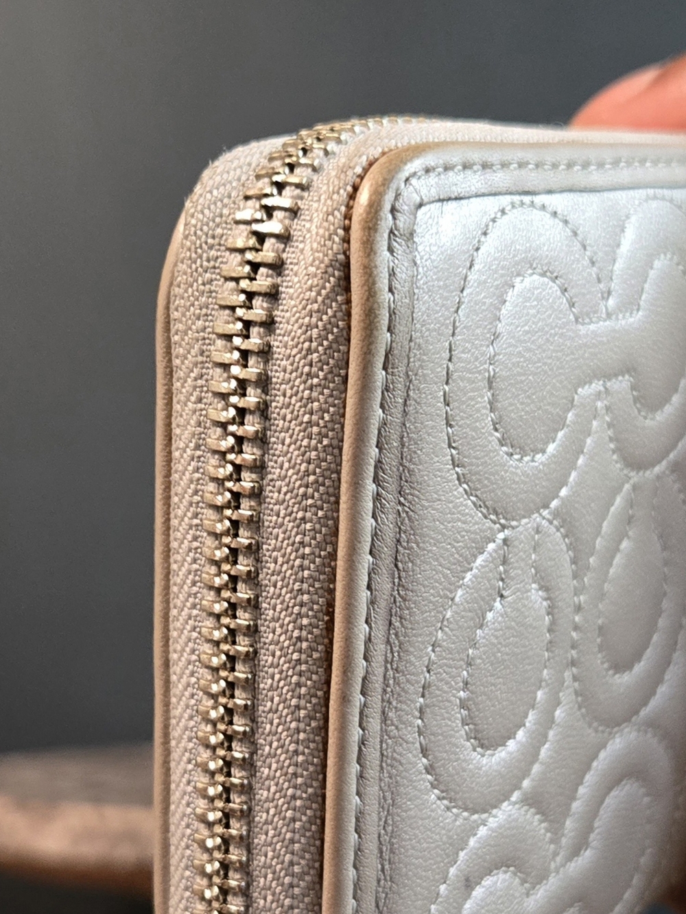 coach | zip around wallet | monogram | silver | metallic finish | vintage - Picture 8 of 11